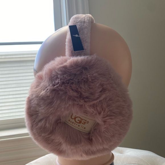 UGG Australia Mauve Pink Faux Fur Ear Muffs - Picture 1 of 2